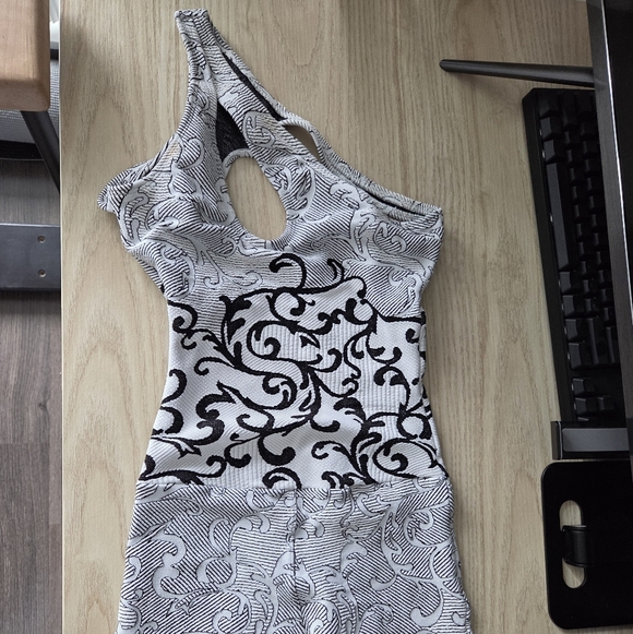 Jumpsuit - Picture 2 of 6